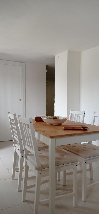 Marina Piccola Apartment Bari Buitenkant foto