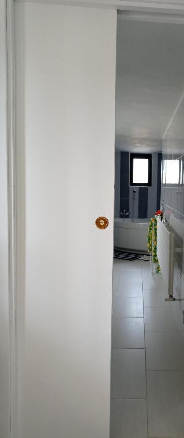 Marina Piccola Apartment Bari Buitenkant foto